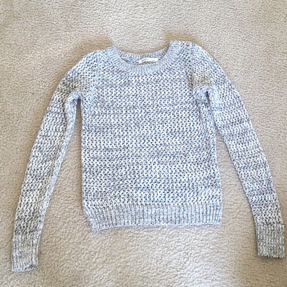 Old navy sweater small